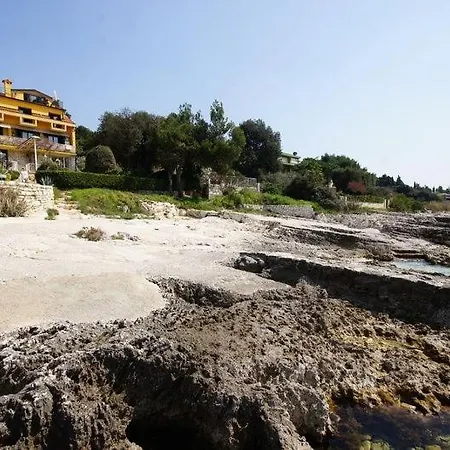 Guest house In With Sea View, Balcony, Air Conditioning, W-lan 81-4 *